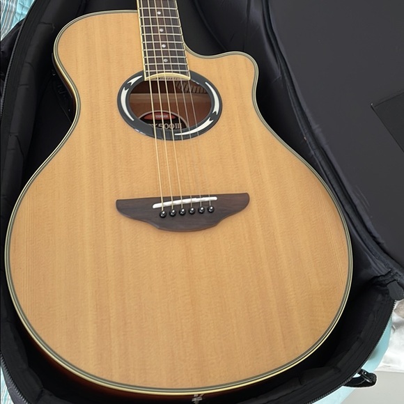 Yamaha Other - Yamaha Classic guitar